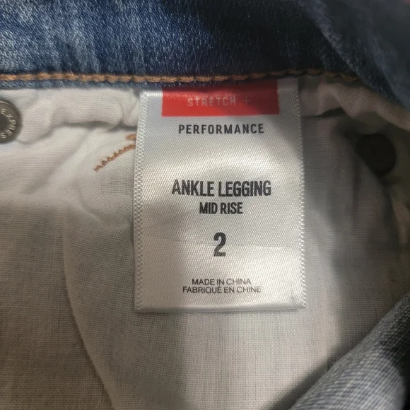 Express Stretch+ Performance Mid-Rise Ankle Legging Jeans - Picture 6 of 6
